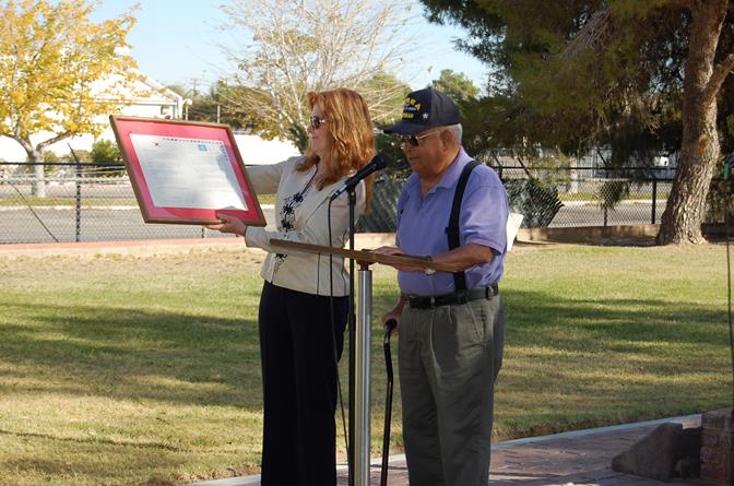 Carlos Medina and his daughter-in-law Vicki Medina read a commendation to veterans from former South Korean President Kim Dae-jung. The commendation would be presented to Crazy Otto’s owner Jin Hur, Medina said.