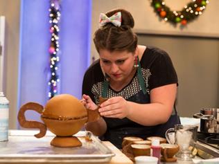 Campbell created her own edible version of a Mad Hatter tea party that captivated the judges. (De La Vue Photography, Minneapolis, MN)