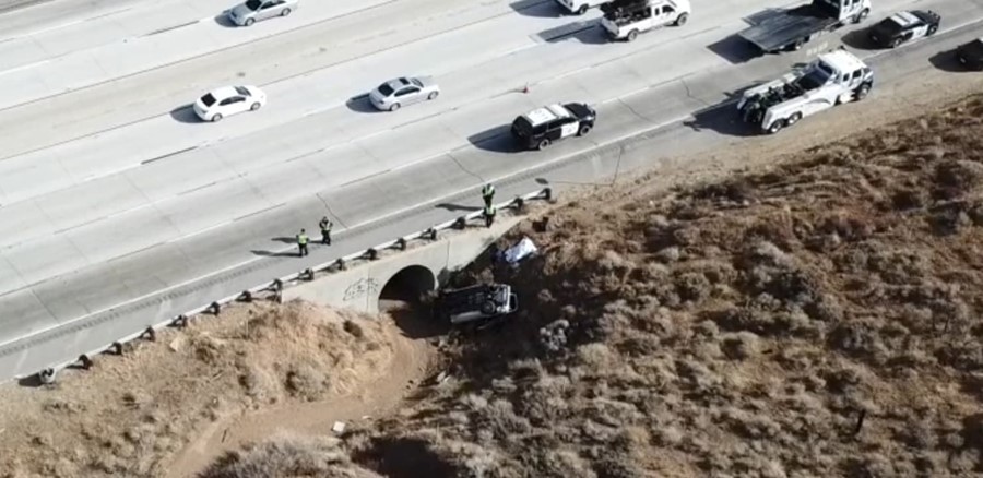 Palmdale Woman Killed In Crash On 14 Freeway 